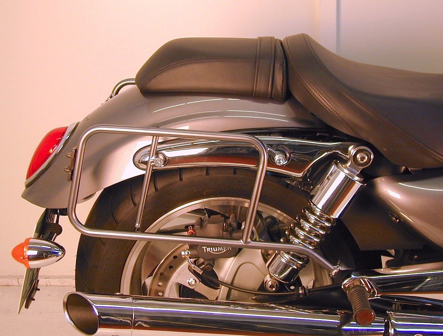 Hepco & Becker Kofferrek chroom Triumph ROCKET III Classic vanaf 2006 / ROCKET III Roadster vanaf 2011